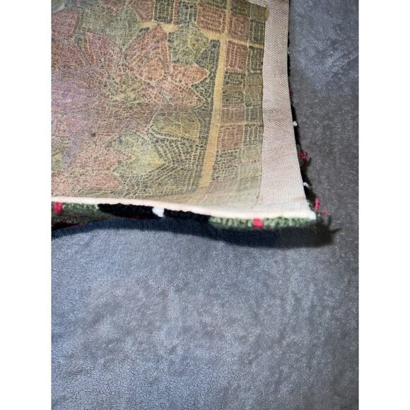 Christmas Poinsettia Hand Hooked Runner Rug 31" x 20" - Picture 12 of 12